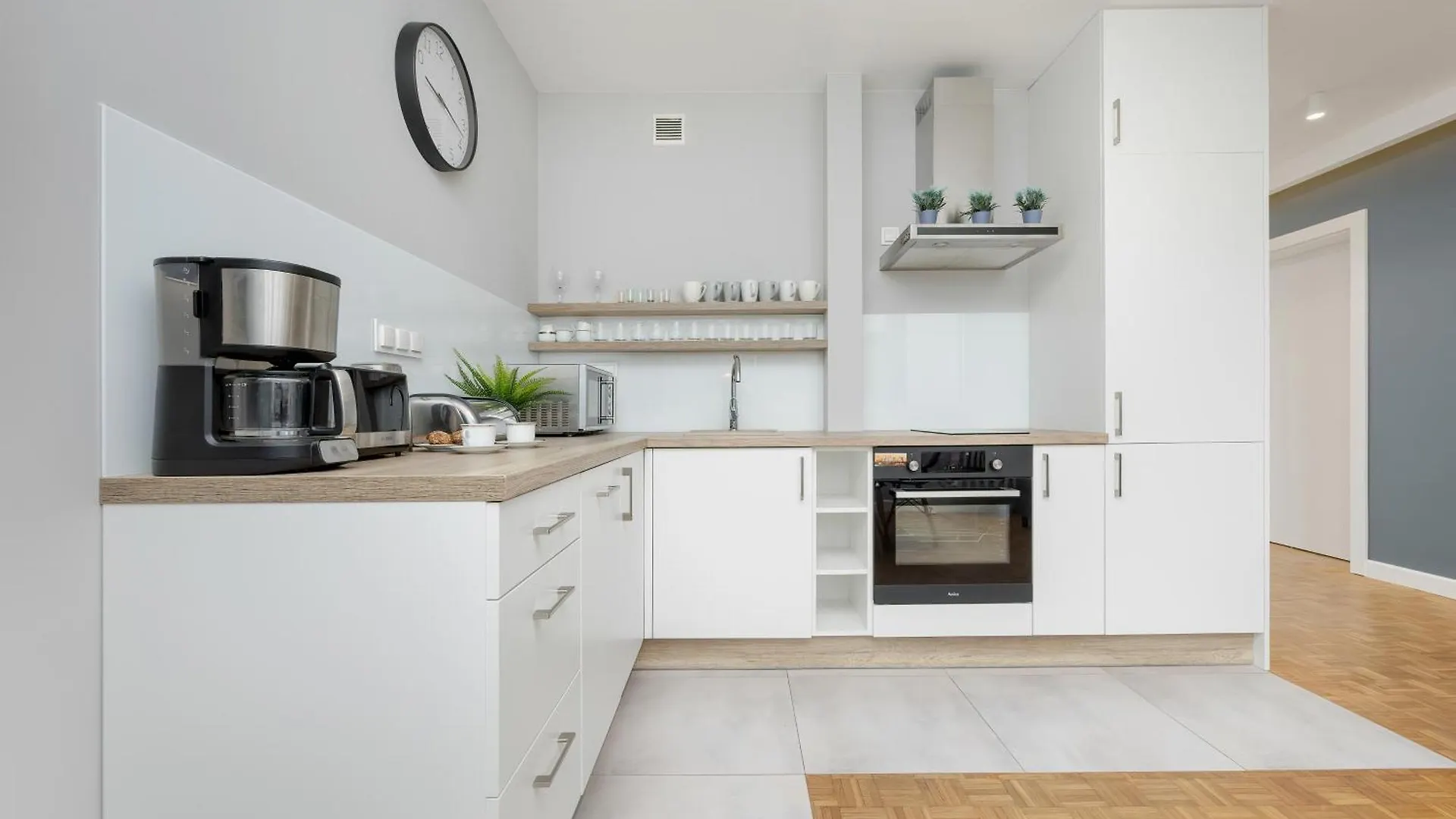 Unique Bright Apartments In Warsaw By Noclegi Renters 0*,  Polska